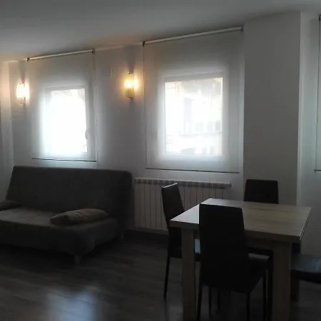 Apartamento Aragon * טרואל